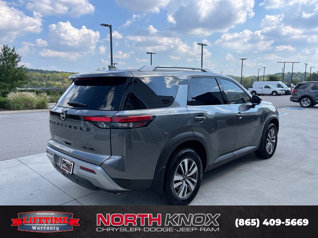 Used 2022 Nissan Pathfinder SL w/ SL Black Package AWD/4WD image 19