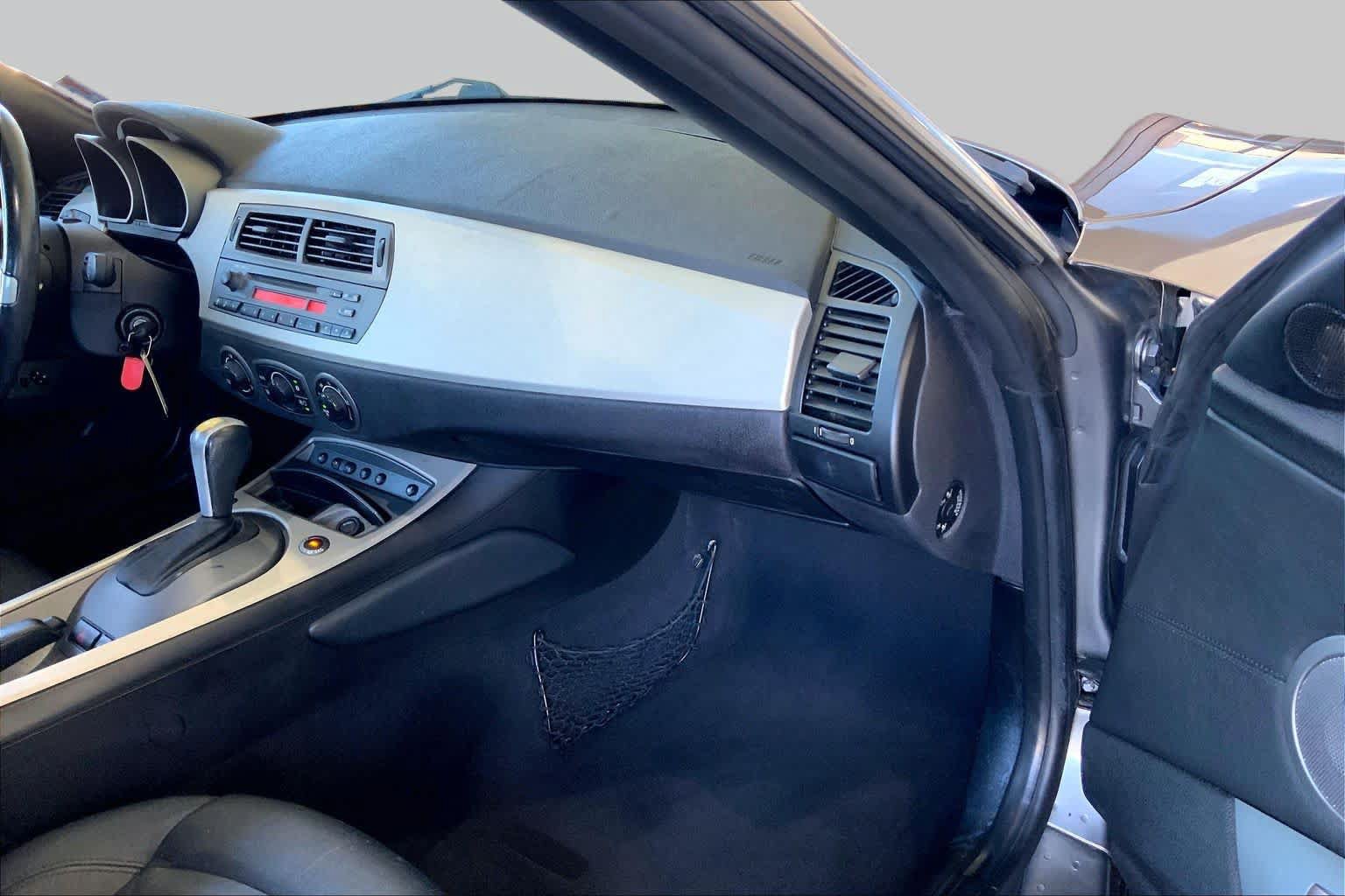 Used 2004 BMW Z4 3.0i RWD image 14