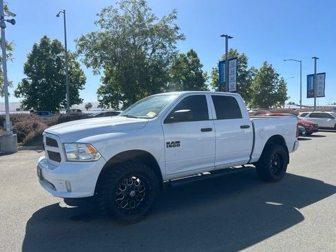 Used 2018 RAM 1500 Express w/ Express Value Package RWD image 5