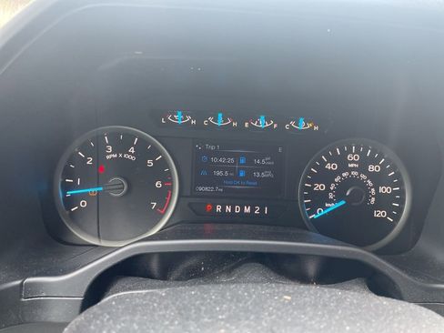 Used 2015 Ford F150 XLT w/ Equipment Group 301A Mid image 16