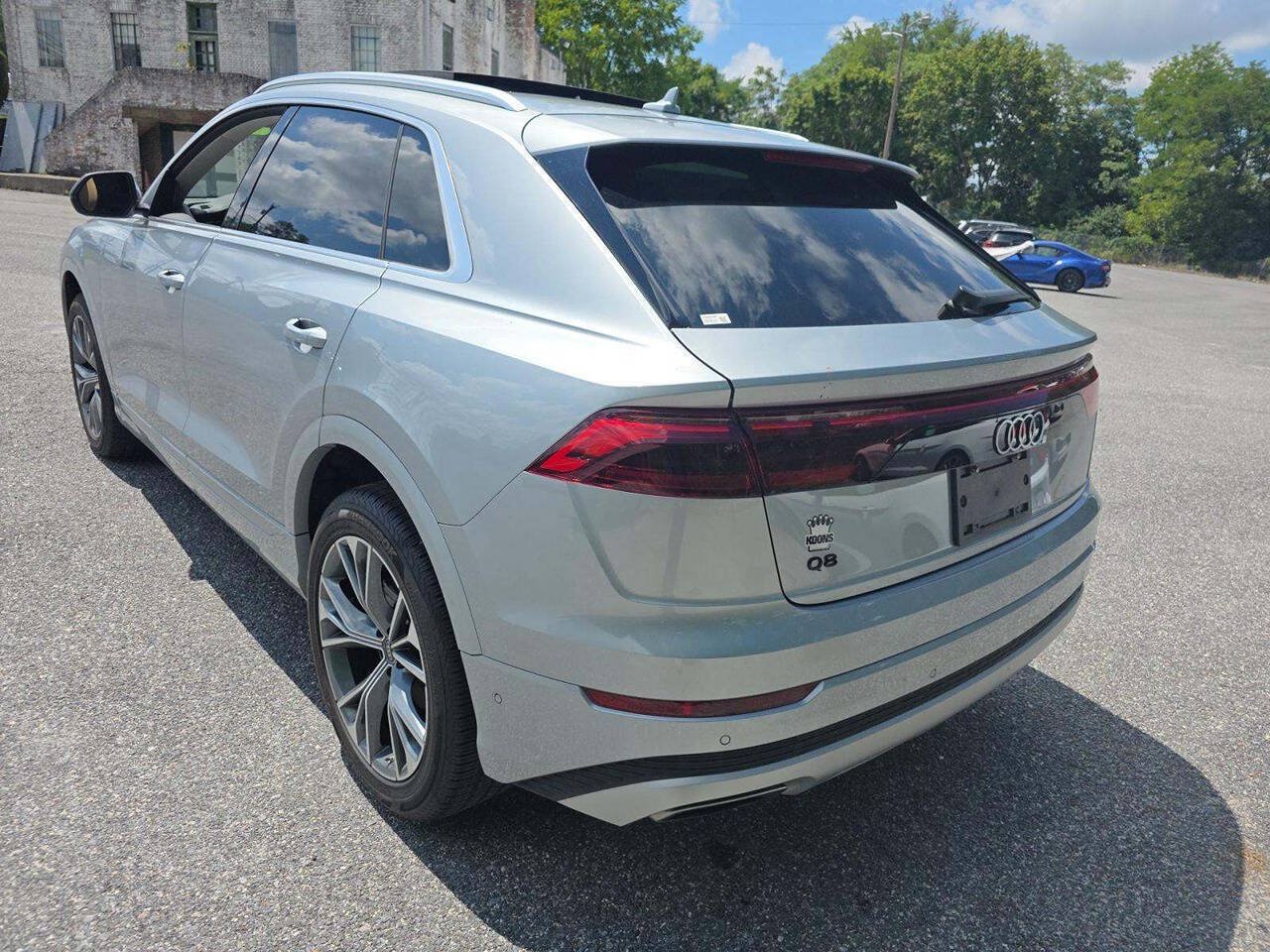 Used 2025 Audi Q8 Premium AWD/4WD image 2