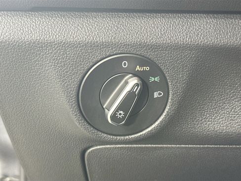 Used 2022 Volkswagen Jetta SE image 10