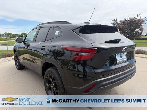 New 2026 Chevrolet Trax LT w/ Driver Confidence Package FWD image 7