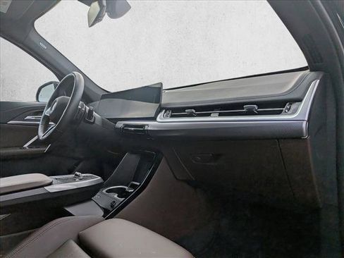 Used 2025 BMW X1 xDrive28i image 22