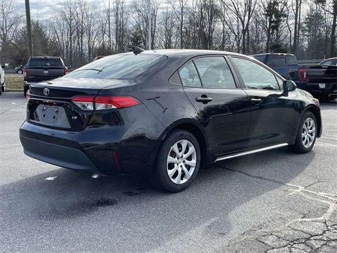 Used 2024 Toyota Corolla LE image 5