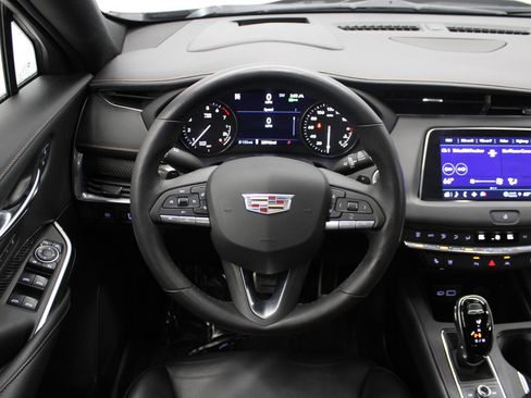 Used 2023 Cadillac XT4 Sport image 16