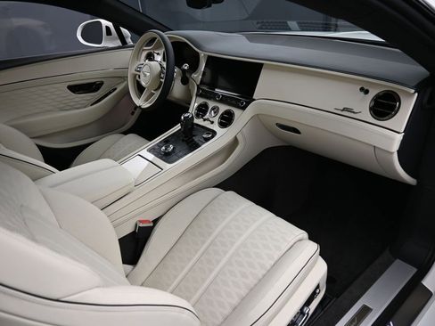 New 2025 Bentley Continental GT Speed image 31