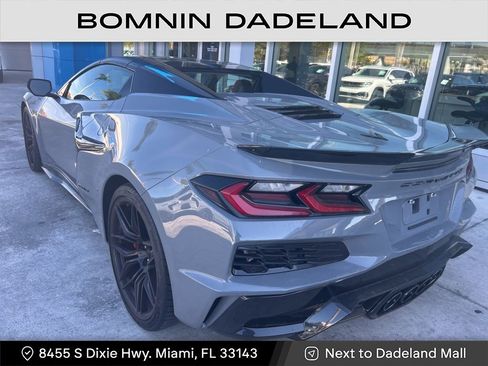 Used 2025 Chevrolet Corvette Z06 image 10