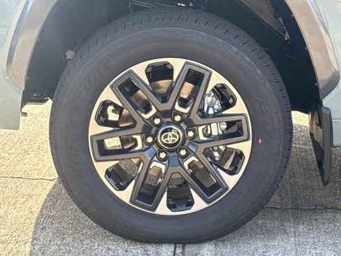 New 2026 Toyota Tundra Limited AWD/4WD image 4