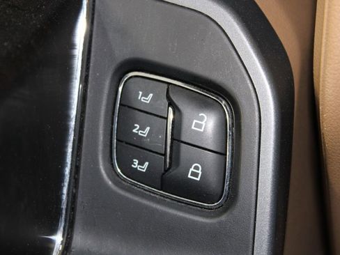 Used 2021 Ford F150 Lariat w/ Trailer Tow Package image 28