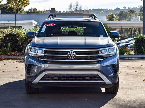 Used 2020 Volkswagen Atlas Cross Sport SEL image 2