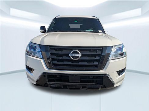 Used 2023 Nissan Armada SL w/ Midnight Edition Package AWD/4WD image 4