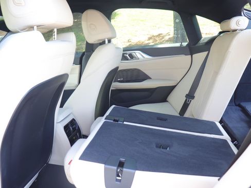 Used 2025 BMW i4 eDrive40 w/ Premium Package RWD image 16