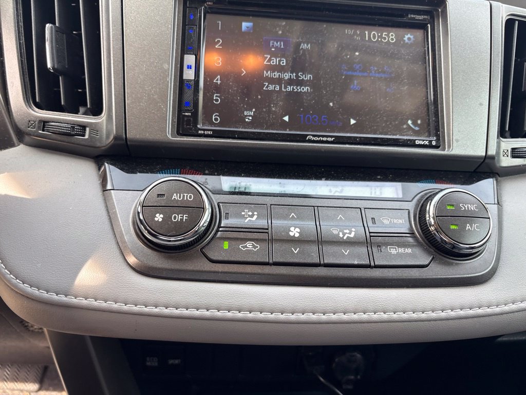 Used 2014 Toyota RAV4 XLE AWD/4WD image 15