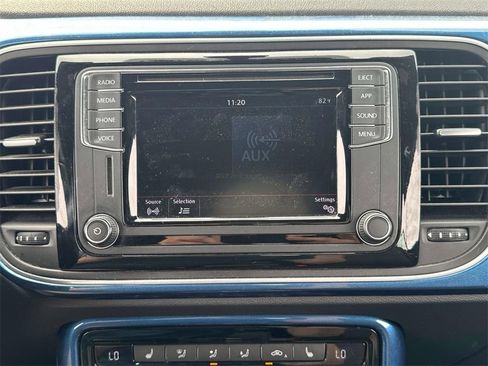 Used 2019 Volkswagen Beetle 2.0T SE image 16