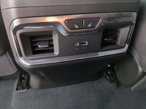 Used 2025 GMC Sierra 2500 Denali Ultimate image 18