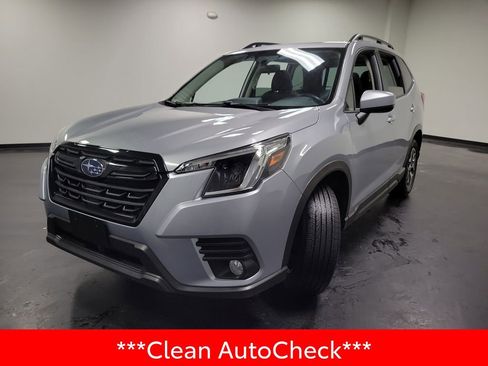 Used 2023 Subaru Forester Premium AWD/4WD image 4