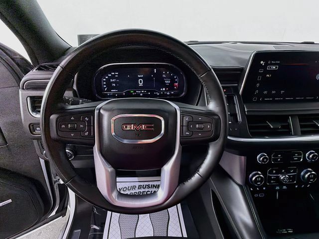 Used 2024 GMC Yukon SLT w/ SLT Luxury Package AWD/4WD image 11