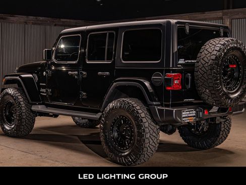 Used 2022 Jeep Wrangler Unlimited Sahara w/ LED Lighting Group image 7