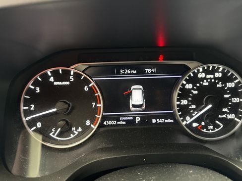 Used 2023 Nissan Rogue S image 9