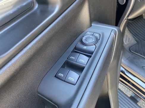 Used 2024 Chevrolet Silverado 1500 Custom image 23