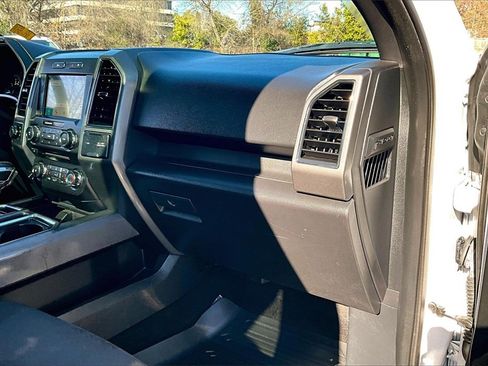 Used 2018 Ford F150 XLT w/ Equipment Group 302A Luxury image 22