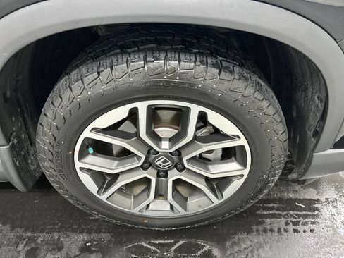 Used 2023 Honda Pilot Elite image 8