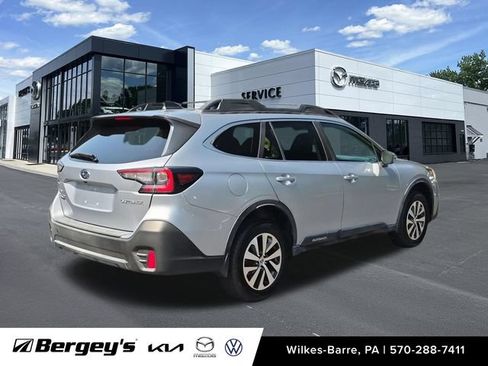 Used 2020 Subaru Outback Premium w/ Popular Package #1 AWD/4WD image 6