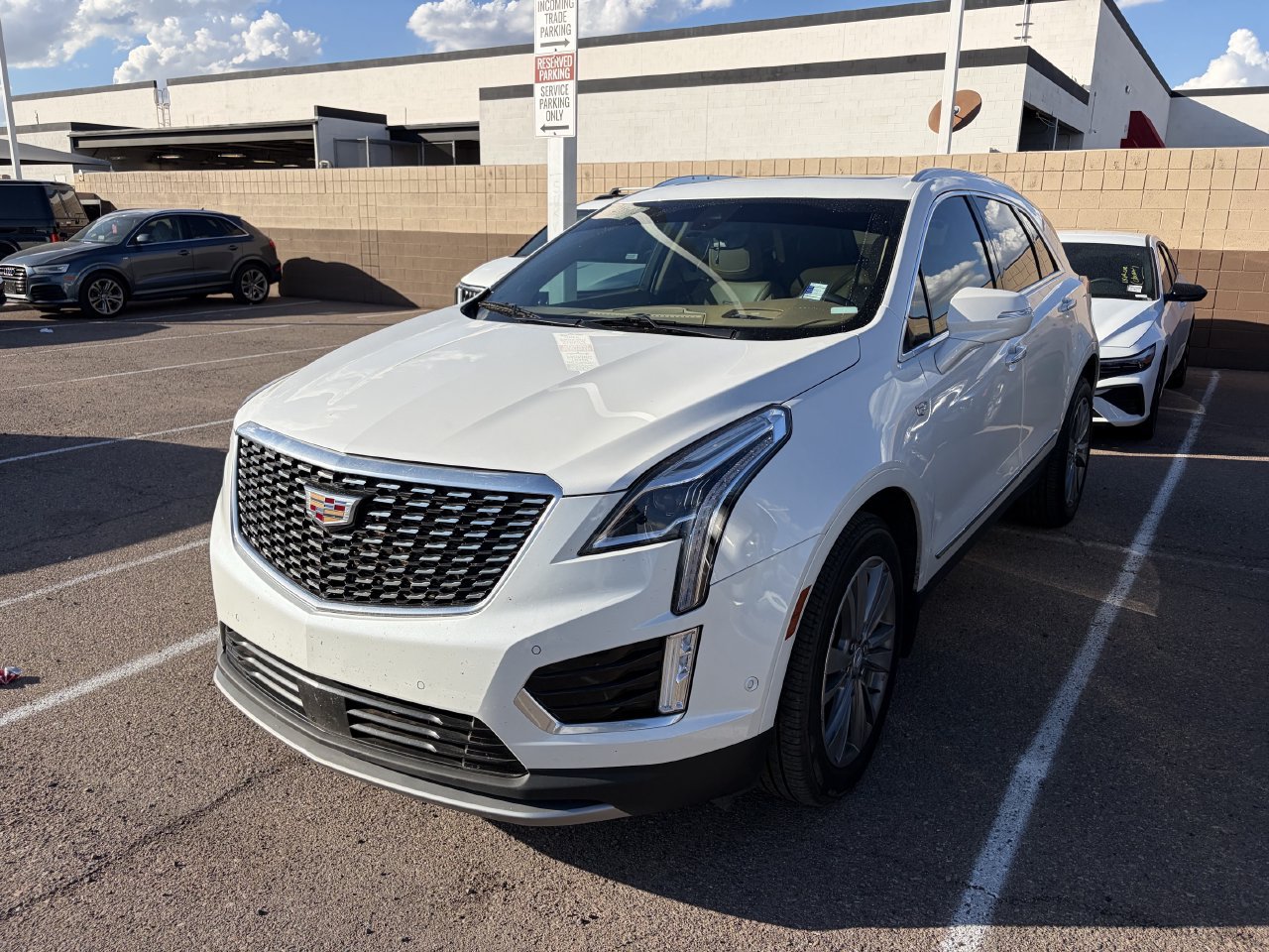 Used 2022 Cadillac XT5 Premium Luxury w/ Platinum Package FWD image 4