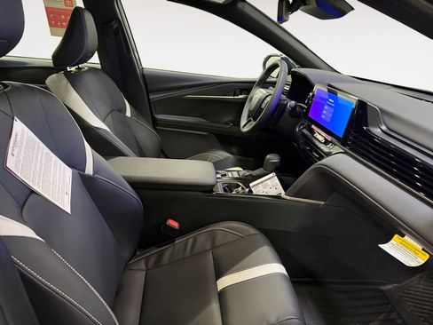 New 2026 Toyota Camry SE image 15