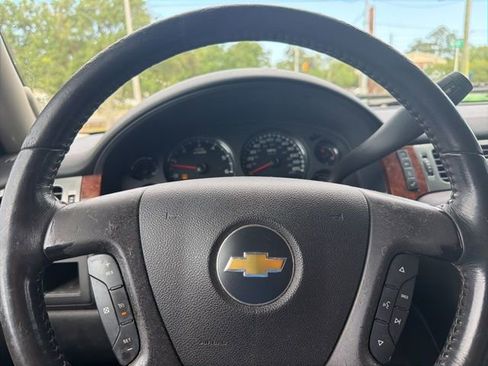 Used 2007 Chevrolet Avalanche LT RWD image 10