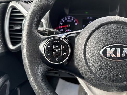 Used 2020 Kia Soul LX image 28