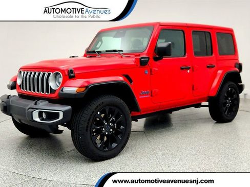 Used 2025 Jeep Wrangler Unlimited Sahara w/ Safety Group image 1