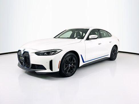 Used 2024 BMW i4 xDrive40i image 3