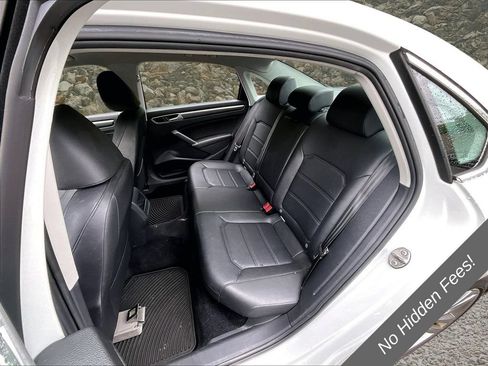 Used 2017 Volkswagen Passat 1.8T R-Line FWD image 22