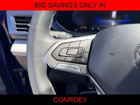 Used 2023 Volkswagen Taos SE FWD image 16