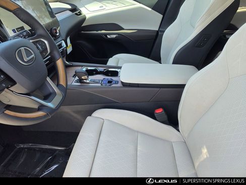 New 2026 Lexus RX 450h AWD image 12