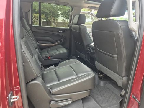 Used 2018 Chevrolet Suburban Premier image 23