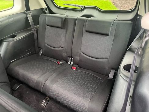 Used 2009 MAZDA MAZDA5 Sport image 5