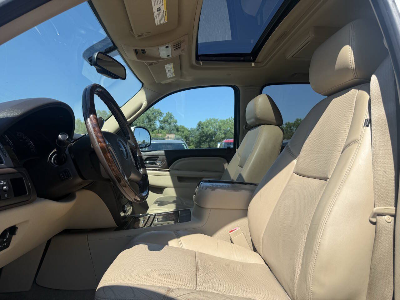 Used 2012 GMC Yukon Denali AWD/4WD image 13