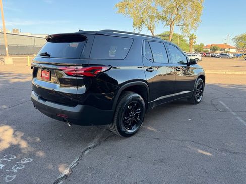 Used 2023 Chevrolet Traverse LT image 9