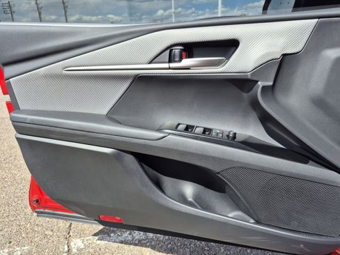 Used 2025 Toyota Camry SE w/ Multimedia Upgrade Package image 14