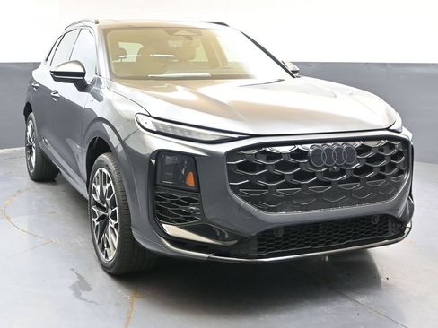 New 2026 Audi Q3 quattro 2.0T AWD/4WD image 8