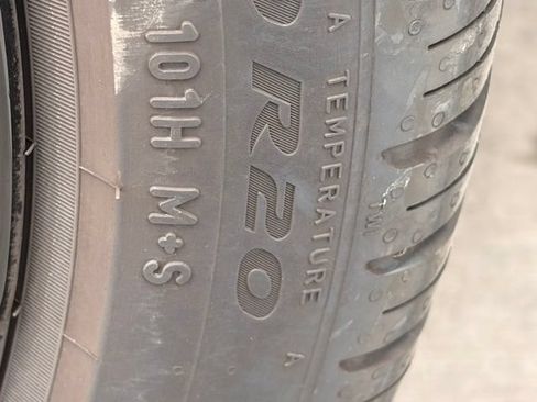 Used 2025 Volkswagen Tiguan SE R-Line AWD/4WD image 8