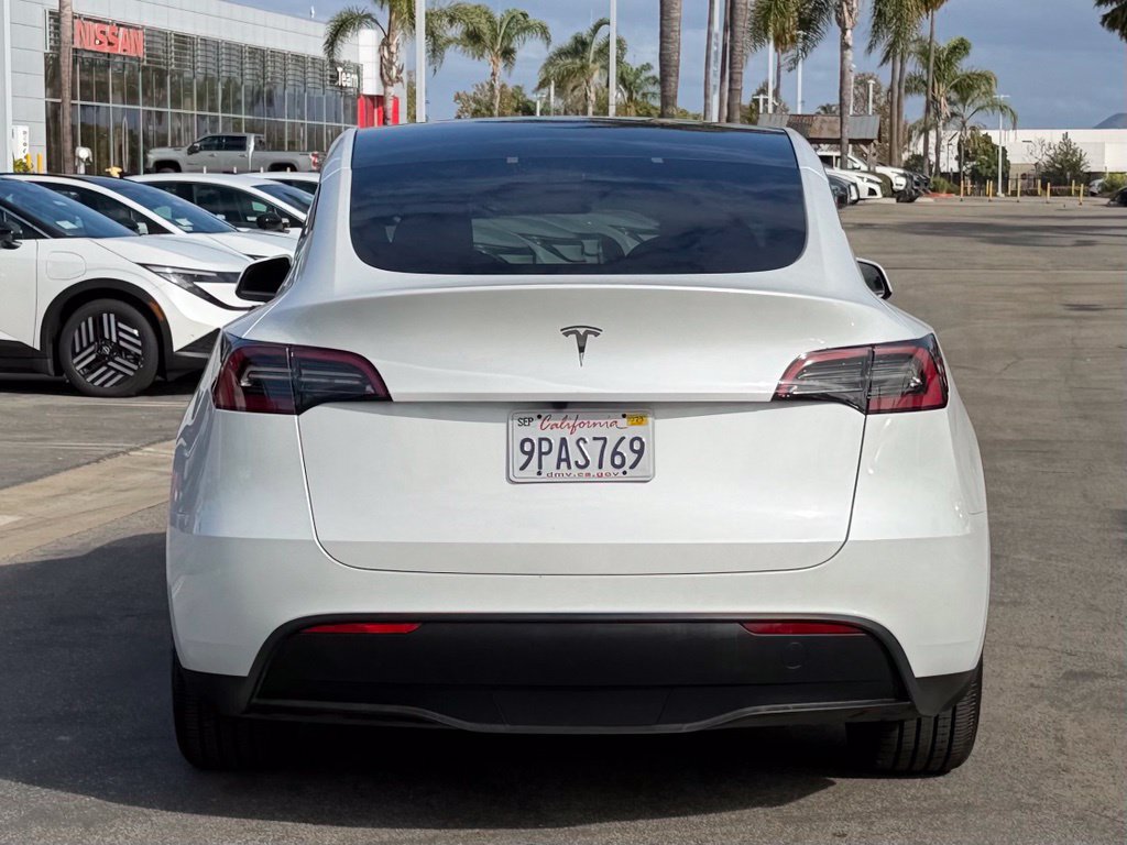 Used 2024 Tesla Model Y Long Range RWD image 6
