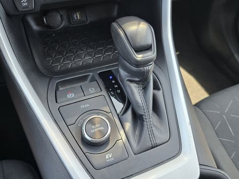 Certified 2024 Toyota RAV4 XLE AWD/4WD image 29