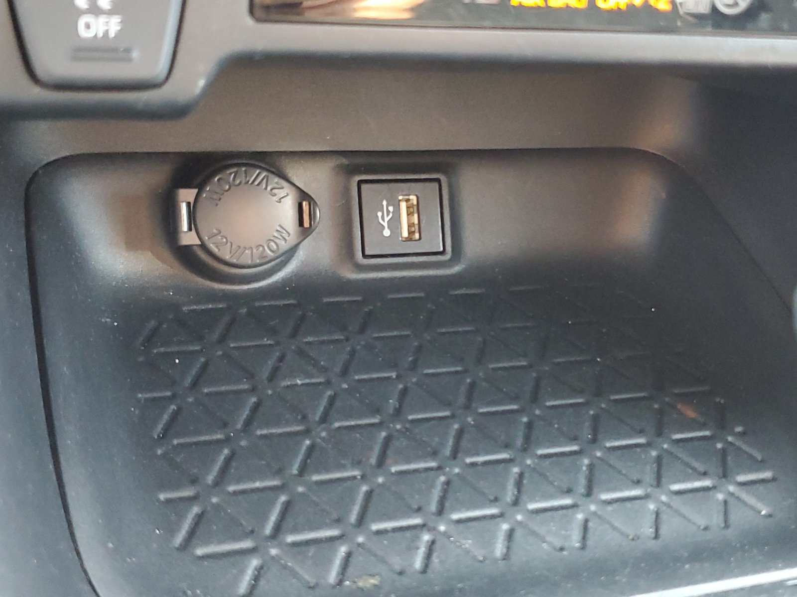 Certified 2024 Toyota RAV4 XLE AWD/4WD image 30