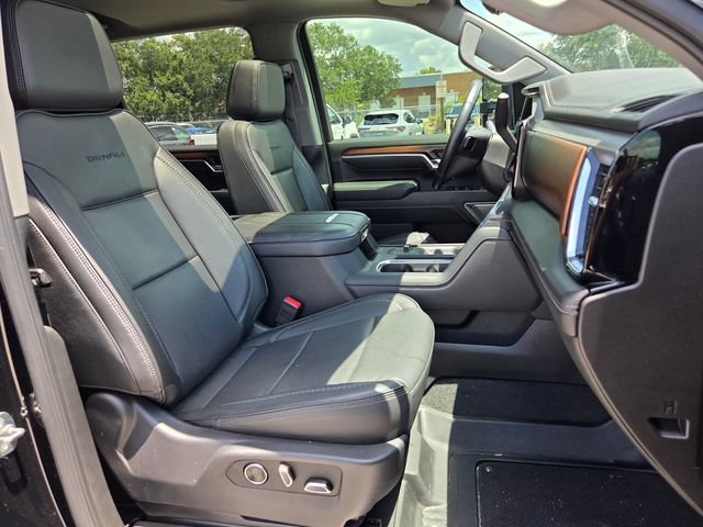 Used 2025 GMC Sierra 2500 Denali w/ Denali Reserve Package AWD/4WD image 17