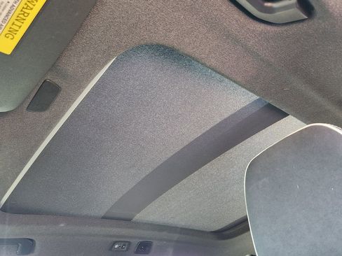 Used 2022 Volvo XC40 T5 R-Design w/ Advanced Package image 14