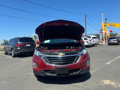 Used 2018 Chevrolet Equinox LT FWD image 16